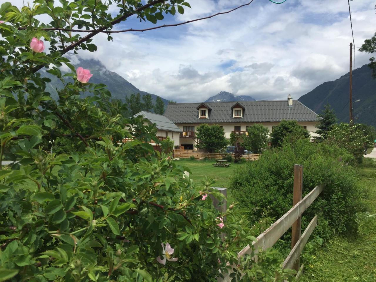 Villa Ferme Noemie Le Bourg-dʼOisans Esterno foto